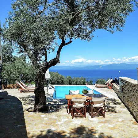 Ξενοδοχείο Kipos 5*